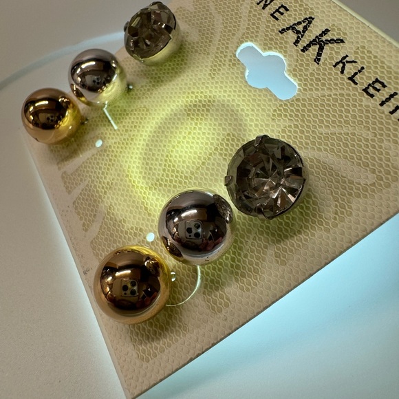ANNE KLEIN STUD EARRINGS - Picture 8 of 13